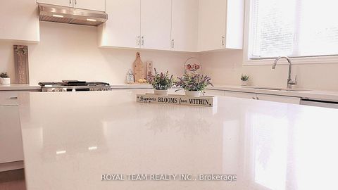 Photo 13 at 251 Danny Wheeler Boulevard, Keswick North, Georgina