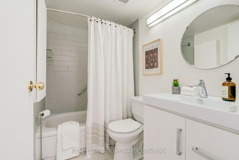 Photo 14 at 1610 - 100 Quebec Avenue, High Park North, Toronto