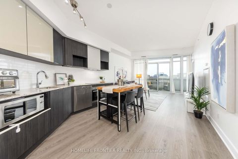 Photo 4 at 222 - 99 The Donway W, Don Mills, Toronto