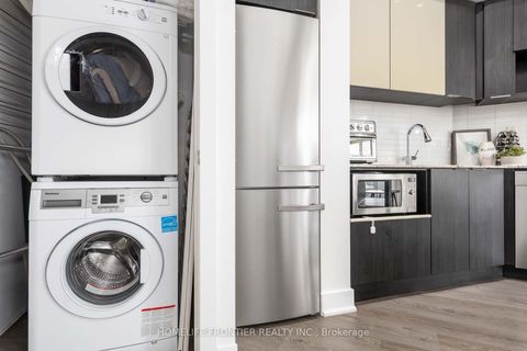Photo 19 at 222 - 99 The Donway W, Don Mills, Toronto