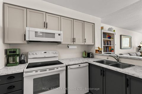 Photo 14 at 504 - 140 Dunlop Street E, City Centre, Barrie