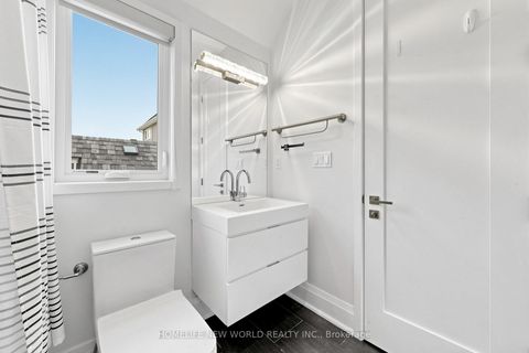 Photo 24 at 220 Roe Avenue, Nortown, Toronto