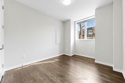Photo 30 at 220 Roe Avenue, Nortown, Toronto