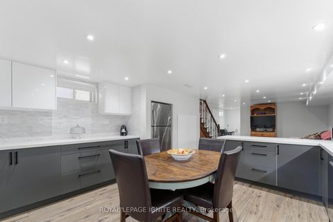 Photo 6 at 10 Cayuga Avenue, Smythe, Toronto