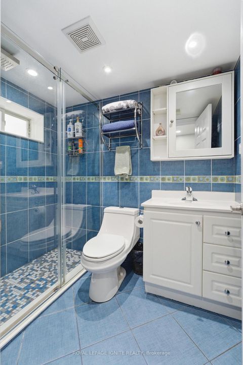 Photo 11 at 10 Cayuga Avenue, Smythe, Toronto