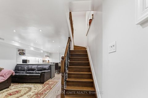 Photo 13 at 10 Cayuga Avenue, Smythe, Toronto
