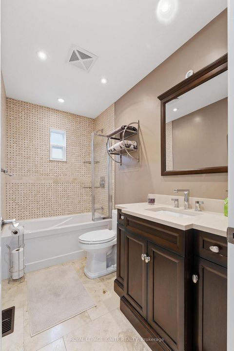 Photo 20 at 10 Cayuga Avenue, Smythe, Toronto