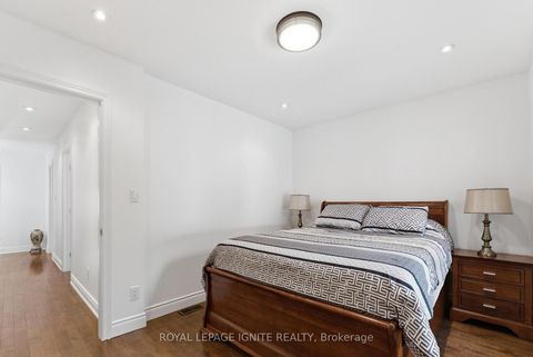 Photo 22 at 10 Cayuga Avenue, Smythe, Toronto