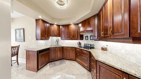 Photo 18 at 802 - 10 Bellair Street, Annex, Toronto