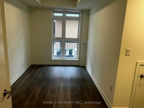 Photo 2 at Q101 - 155 Canon Jackson Drive, Amesbury, Toronto