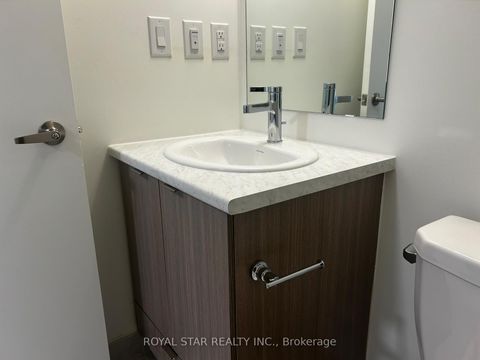 Photo 10 at Q101 - 155 Canon Jackson Drive, Amesbury, Toronto