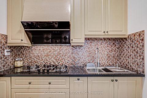 Photo 13 at 7 Legacy Court, Windfields, Toronto