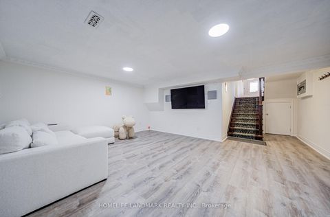 Photo 14 at 53 Chipwood Crescent, Pleasant View, Toronto