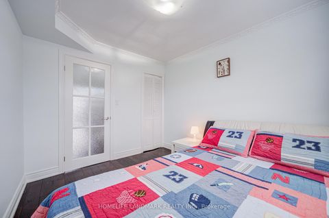Photo 20 at 53 Chipwood Crescent, Pleasant View, Toronto
