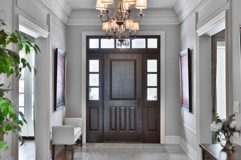 Photo 2 at 20 Cluny Drive, Moore Park, Toronto