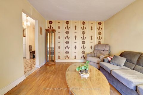Photo 6 at 54 Marmion Avenue, Nortown, Toronto