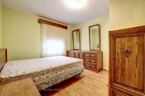 Photo 11 at 54 Marmion Avenue, Nortown, Toronto