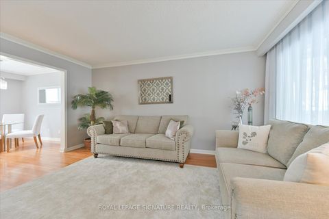 Photo 5 at 362 Silverthorn Avenue, Eglinton West, Toronto
