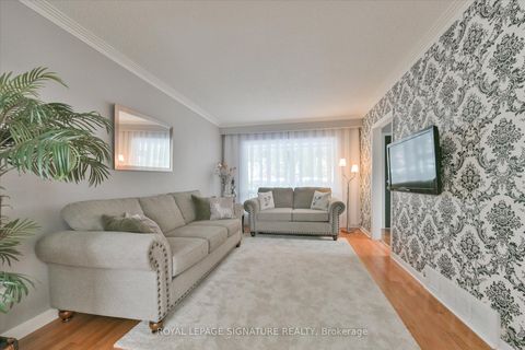Photo 6 at 362 Silverthorn Avenue, Eglinton West, Toronto