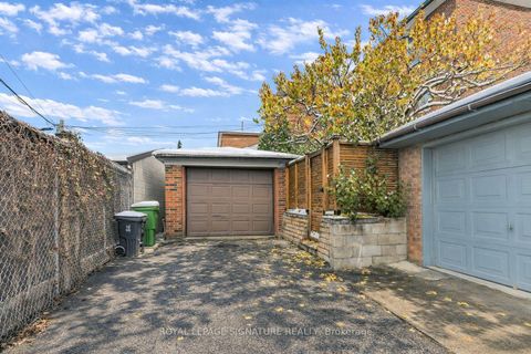 Photo 27 at 362 Silverthorn Avenue, Eglinton West, Toronto
