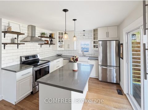 Photo 6 at 70 Gunn Street, Wellington, Barrie