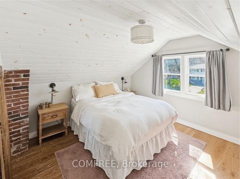 Photo 8 at 70 Gunn Street, Wellington, Barrie