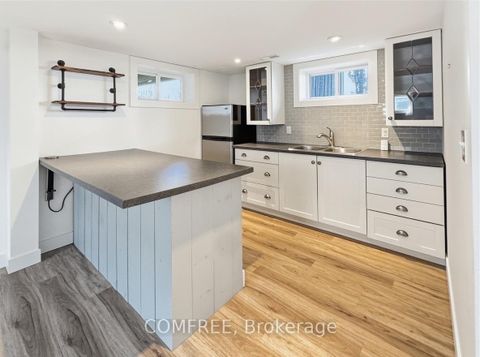 Photo 13 at 70 Gunn Street, Wellington, Barrie