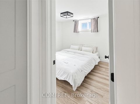 Photo 14 at 70 Gunn Street, Wellington, Barrie