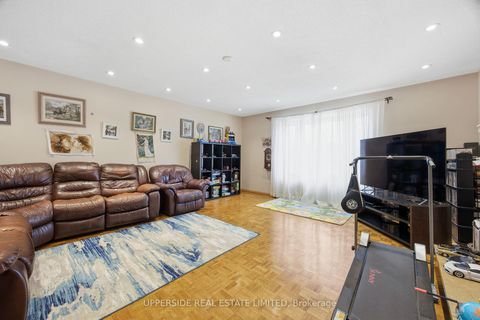 Photo 17 at 691 York Hill Boulevard, Yorkhill, Vaughan