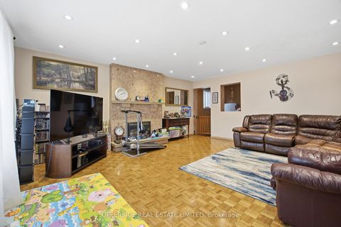 Photo 18 at 691 York Hill Boulevard, Yorkhill, Vaughan