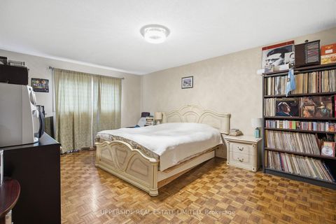 Photo 21 at 691 York Hill Boulevard, Yorkhill, Vaughan