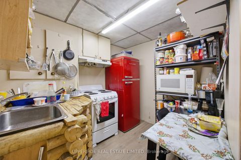 Photo 37 at 691 York Hill Boulevard, Yorkhill, Vaughan