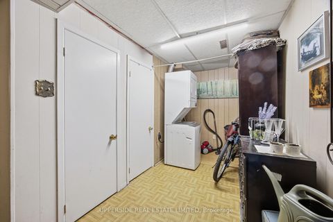 Photo 42 at 691 York Hill Boulevard, Yorkhill, Vaughan