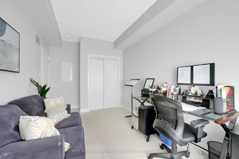 Photo 3 at 14 - 39 John Perkins Bull Drive, CFB, Toronto