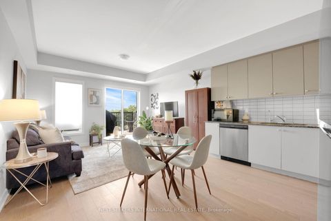 Photo 8 at 14 - 39 John Perkins Bull Drive, CFB, Toronto