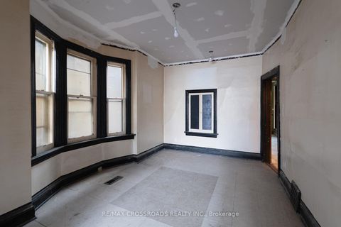 Photo 13 at 587 Palmerston Avenue, Annex, Toronto