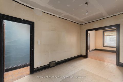 Photo 14 at 587 Palmerston Avenue, Annex, Toronto