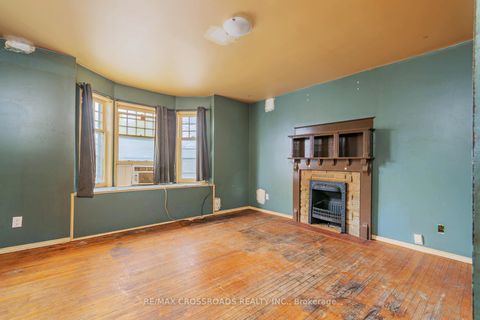 Photo 20 at 587 Palmerston Avenue, Annex, Toronto
