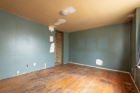 Photo 21 at 587 Palmerston Avenue, Annex, Toronto