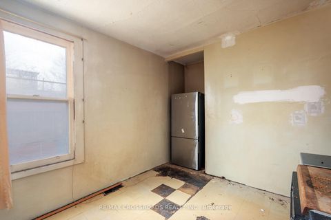 Photo 23 at 587 Palmerston Avenue, Annex, Toronto