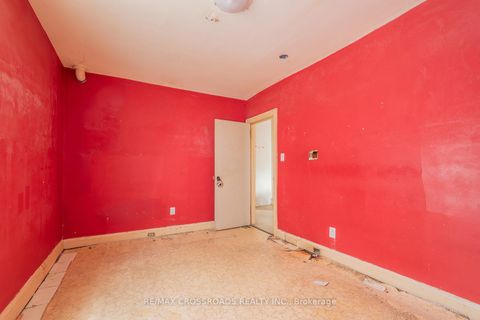Photo 26 at 587 Palmerston Avenue, Annex, Toronto