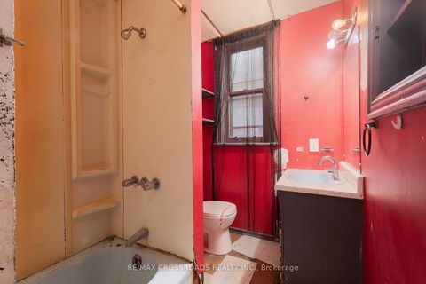 Photo 27 at 587 Palmerston Avenue, Annex, Toronto