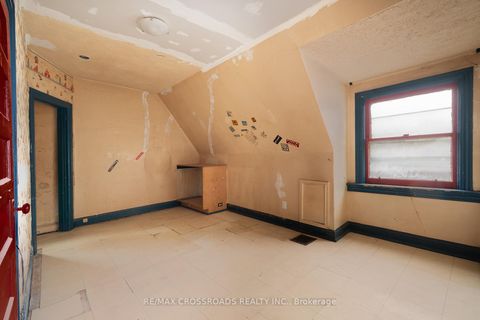 Photo 28 at 587 Palmerston Avenue, Annex, Toronto