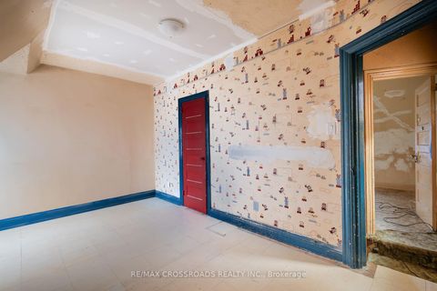 Photo 29 at 587 Palmerston Avenue, Annex, Toronto