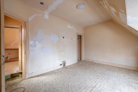Photo 31 at 587 Palmerston Avenue, Annex, Toronto