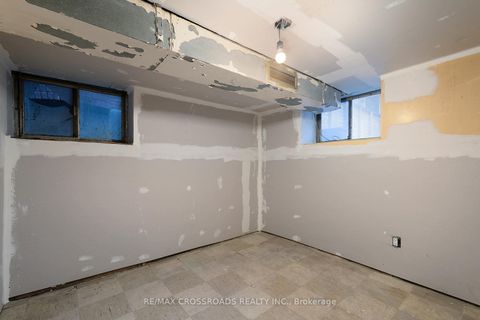 Photo 35 at 587 Palmerston Avenue, Annex, Toronto