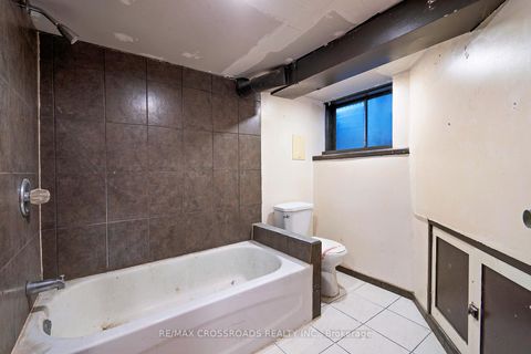 Photo 38 at 587 Palmerston Avenue, Annex, Toronto