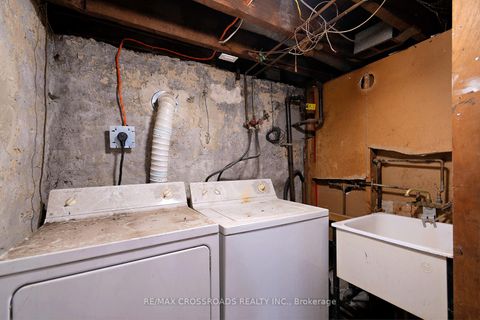 Photo 43 at 587 Palmerston Avenue, Annex, Toronto