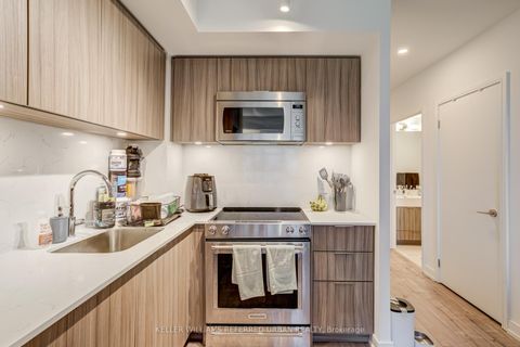 Photo 14 at 401 - 30 Samuel Wood Way, City Centre West, Toronto