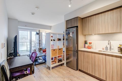Photo 15 at 401 - 30 Samuel Wood Way, City Centre West, Toronto